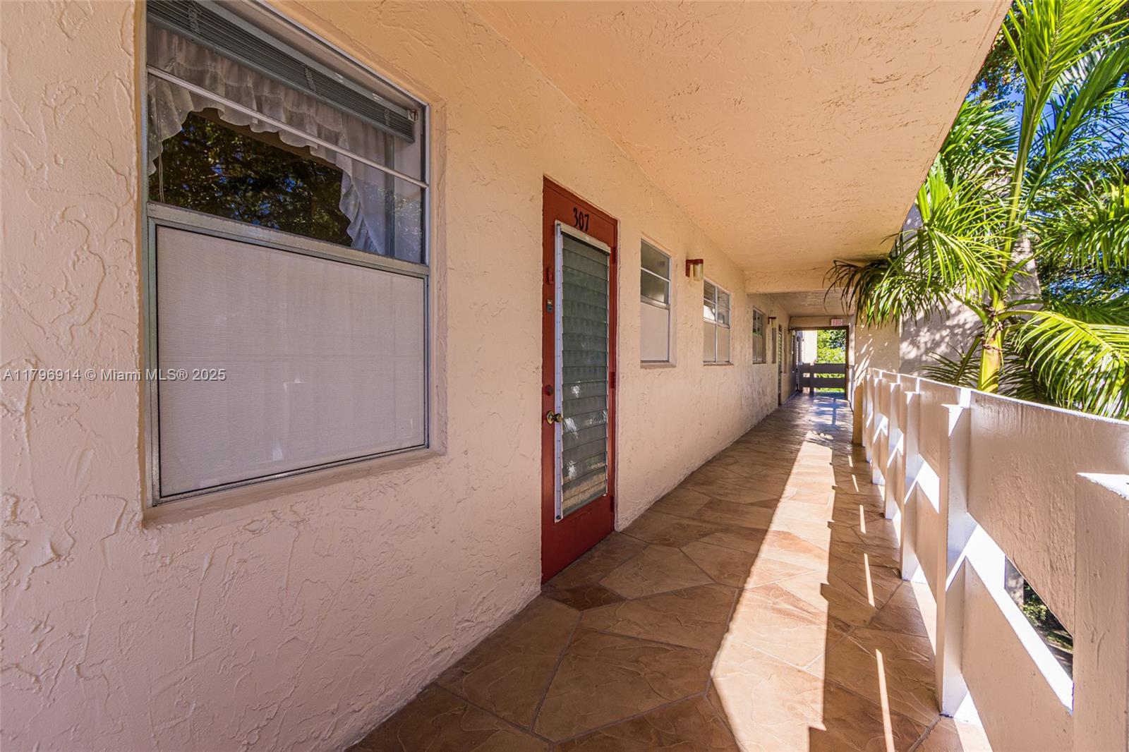 ORIOLE GOLF & TENNIS CLUB - Residential