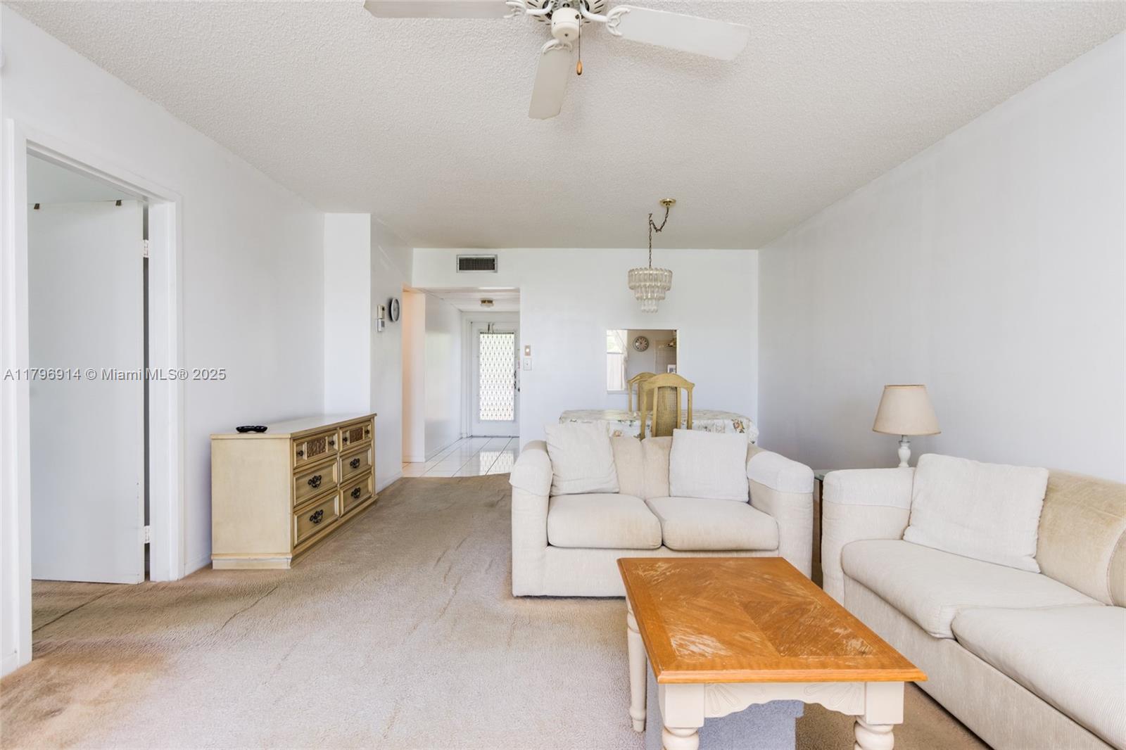 ORIOLE GOLF & TENNIS CLUB - Residential