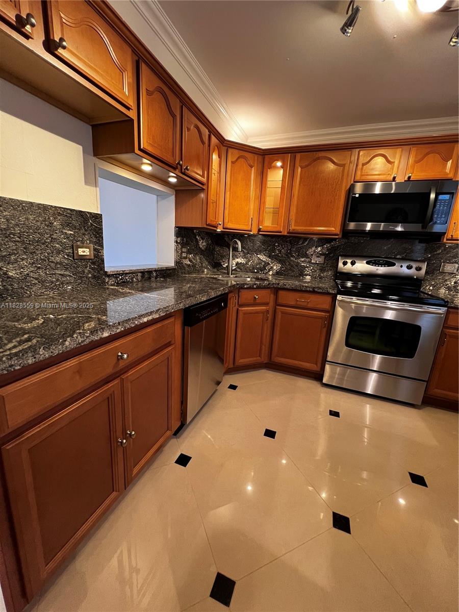 MEADOWBROOK TOWERS K COND - Residential Lease