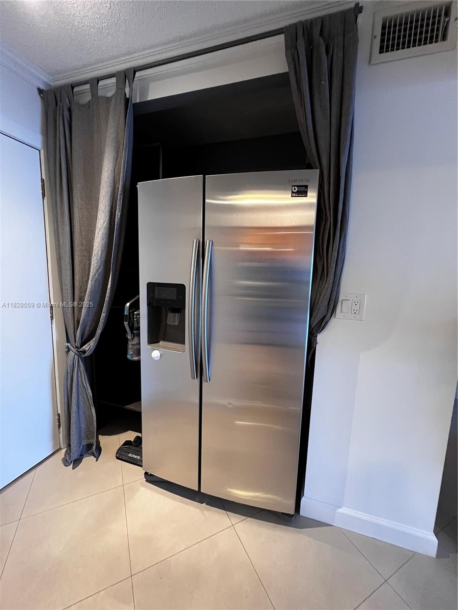 MEADOWBROOK TOWERS K COND - Residential Lease