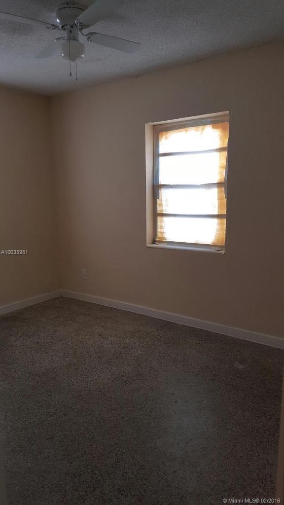 LAUDERALE MANORS - Residential Lease