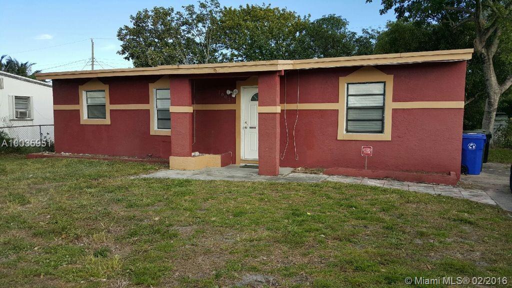 LAUDERALE MANORS - Residential Lease