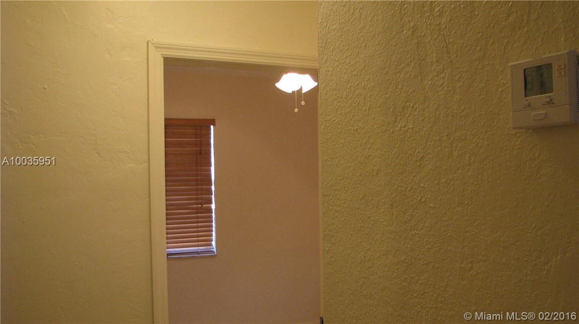 LAUDERALE MANORS - Residential Lease