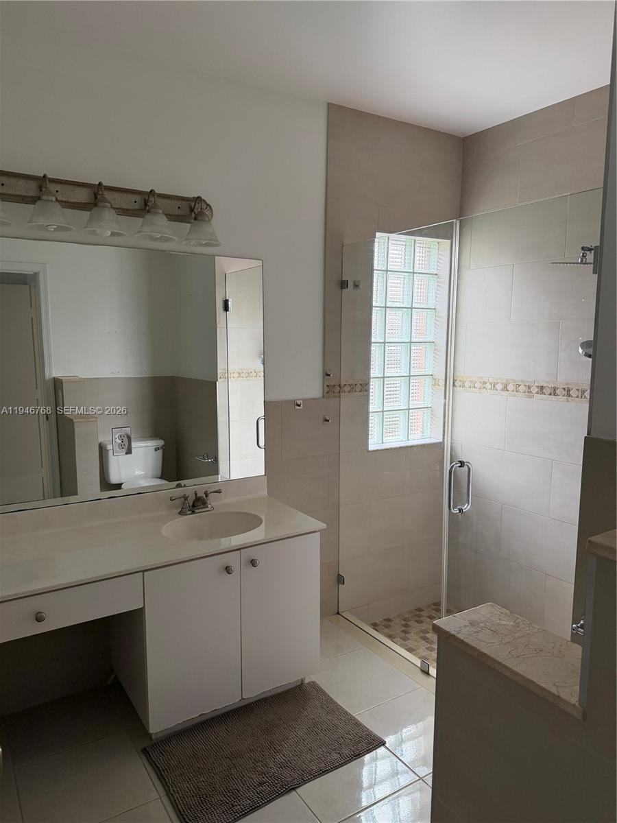 REGENCY - Residential Lease