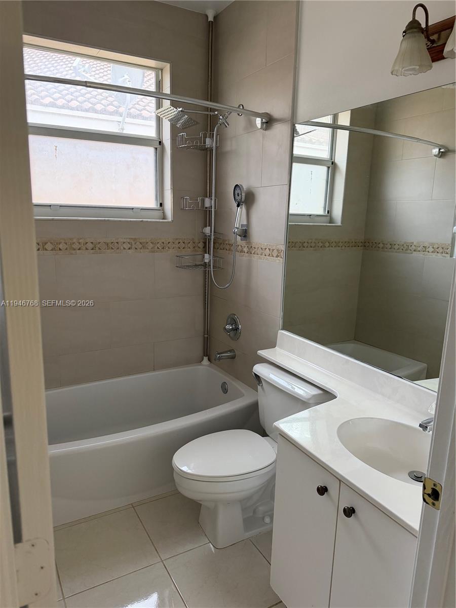 REGENCY - Residential Lease