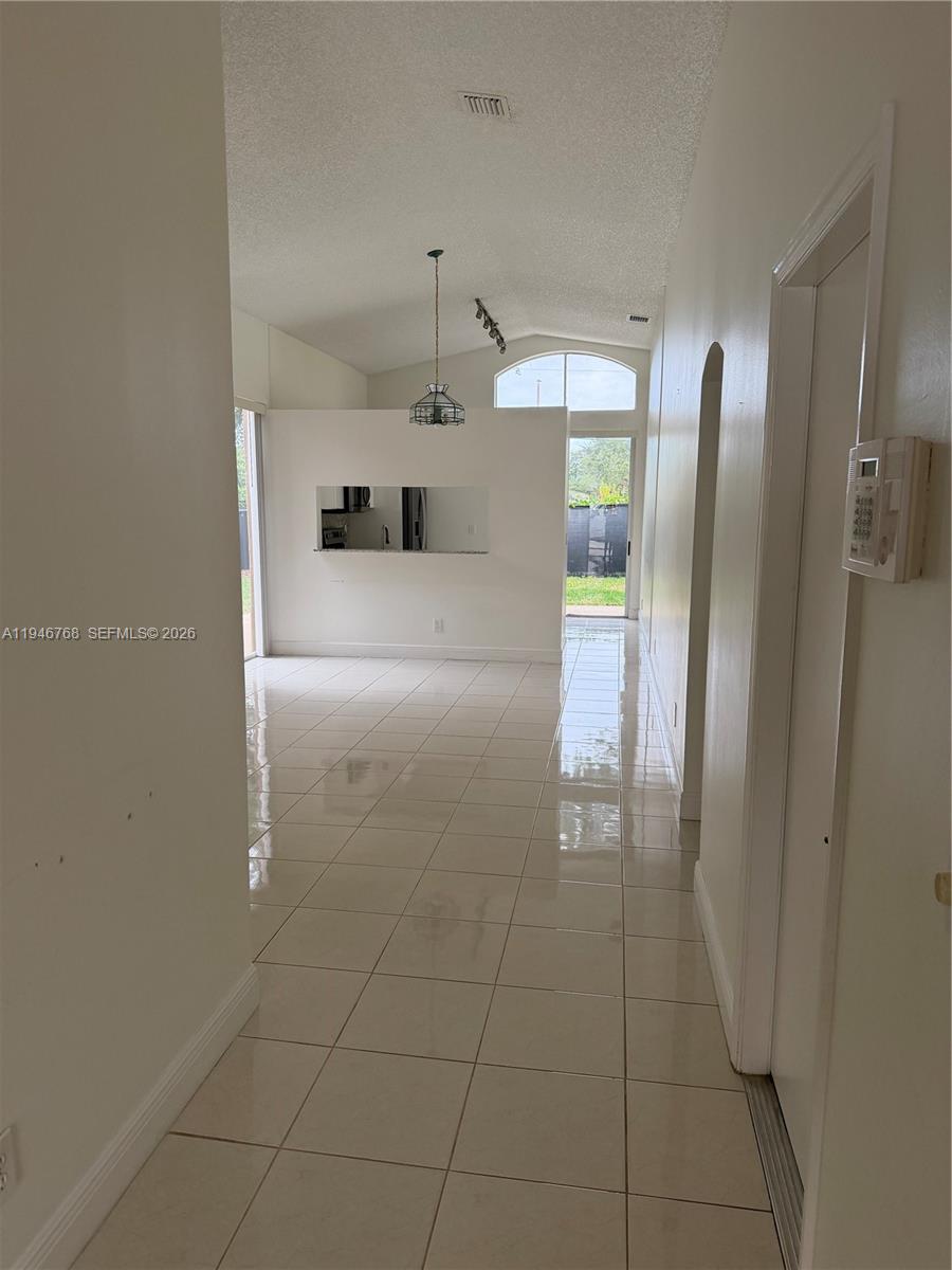 REGENCY - Residential Lease