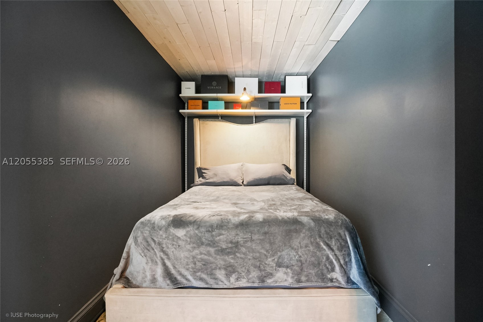 RONEY PALACE CONDO - Residential