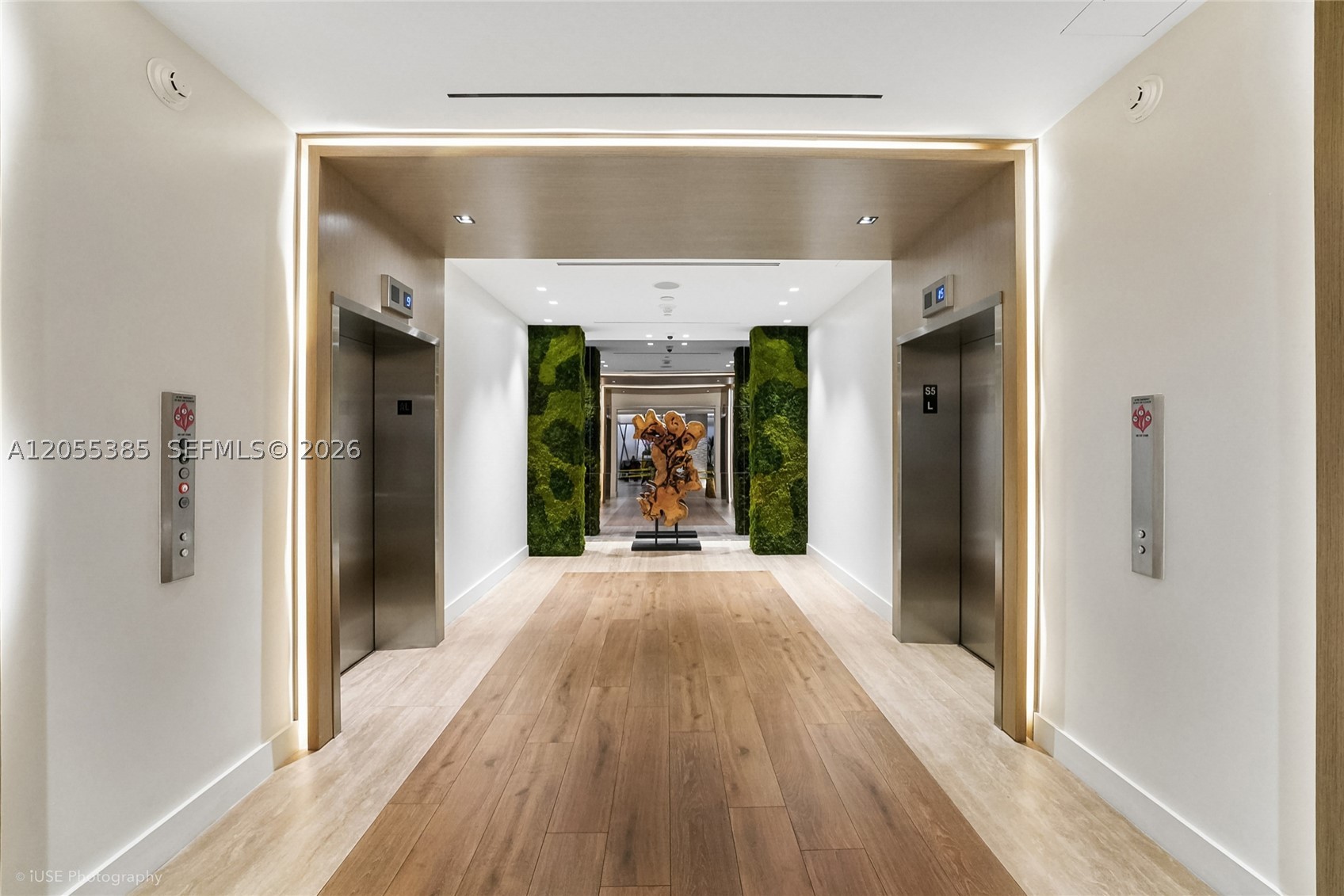 RONEY PALACE CONDO - Residential