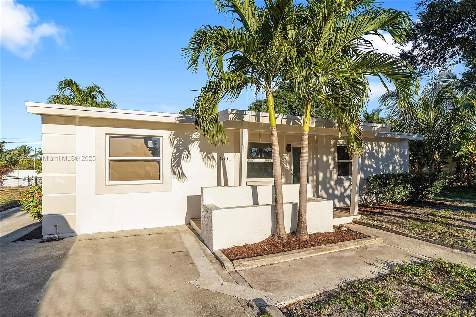 LAUDERDALE MANORS AMD PLA - Residential