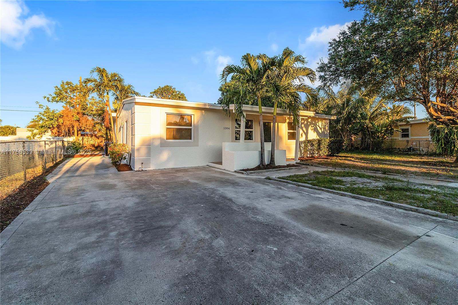 LAUDERDALE MANORS AMD PLA - Residential