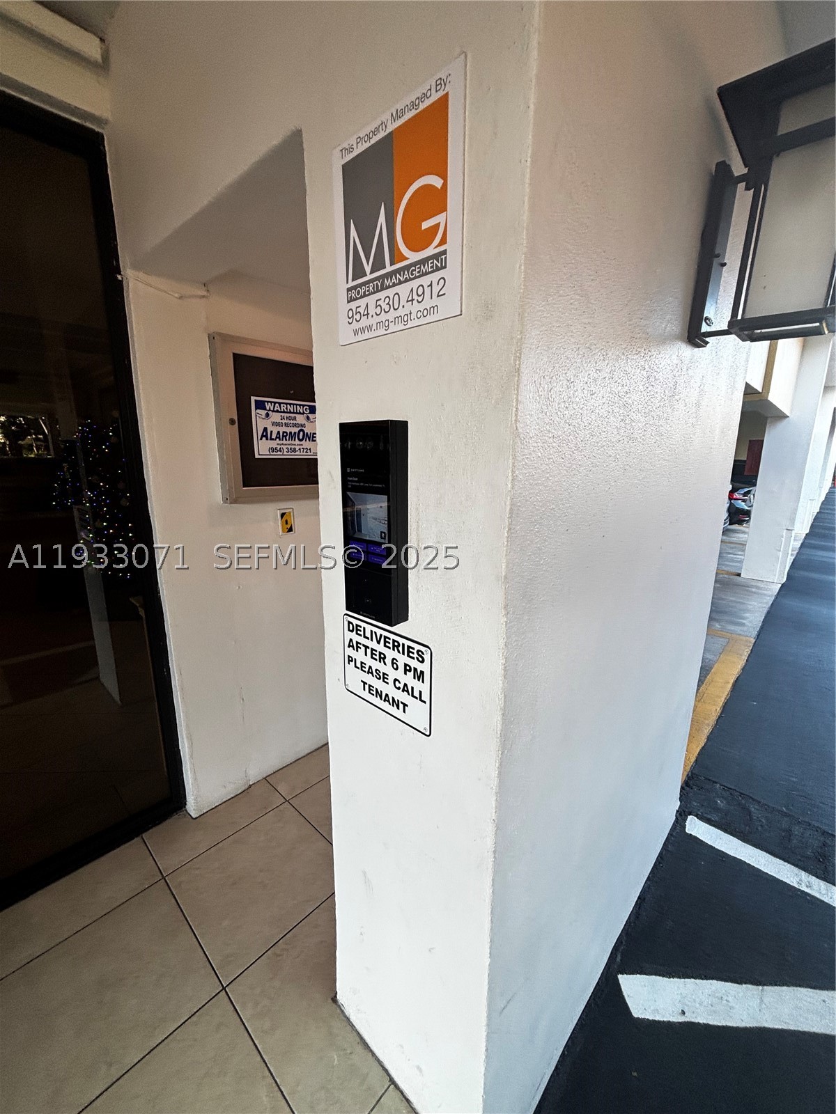 COUNTRY CLUB TOWERS CONDO - Residential