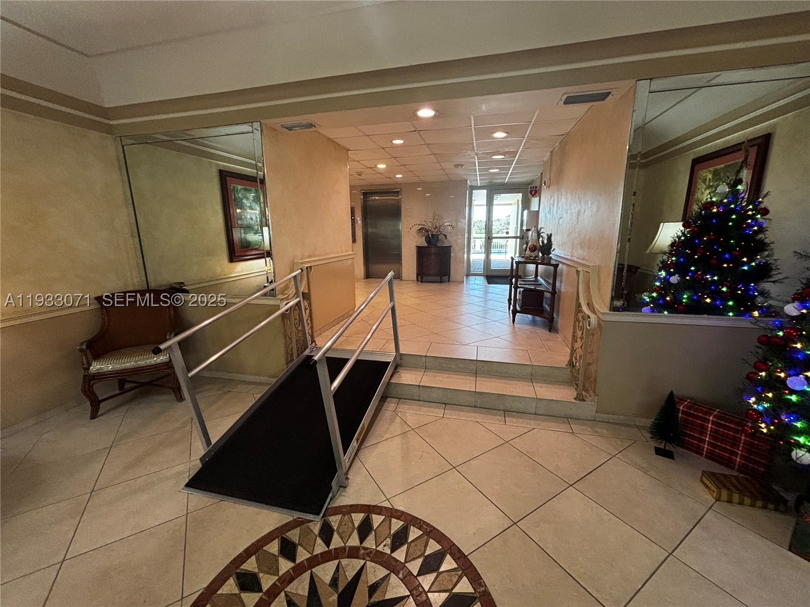 COUNTRY CLUB TOWERS CONDO - Residential