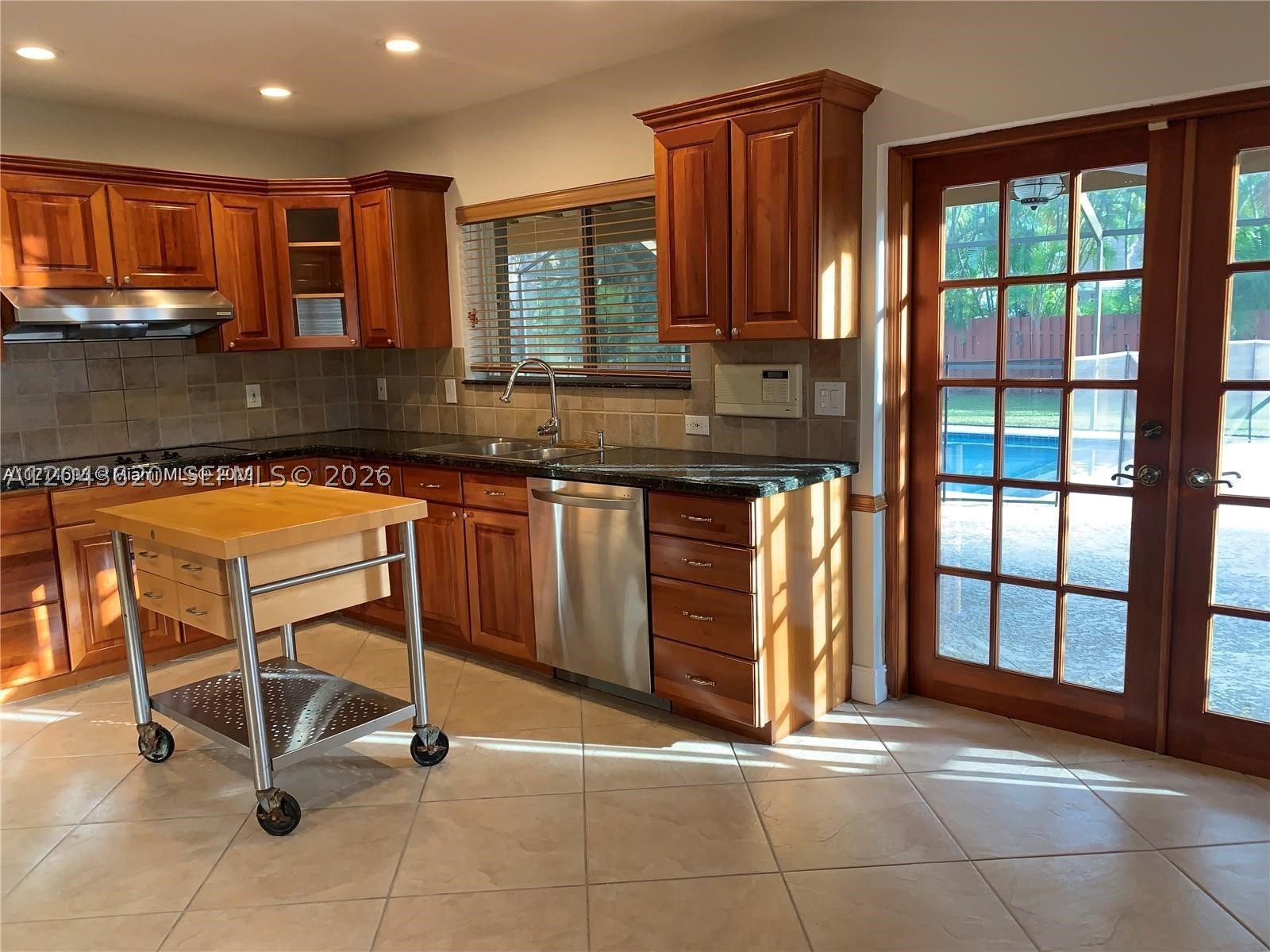 LUSIA R SUB - Residential Lease