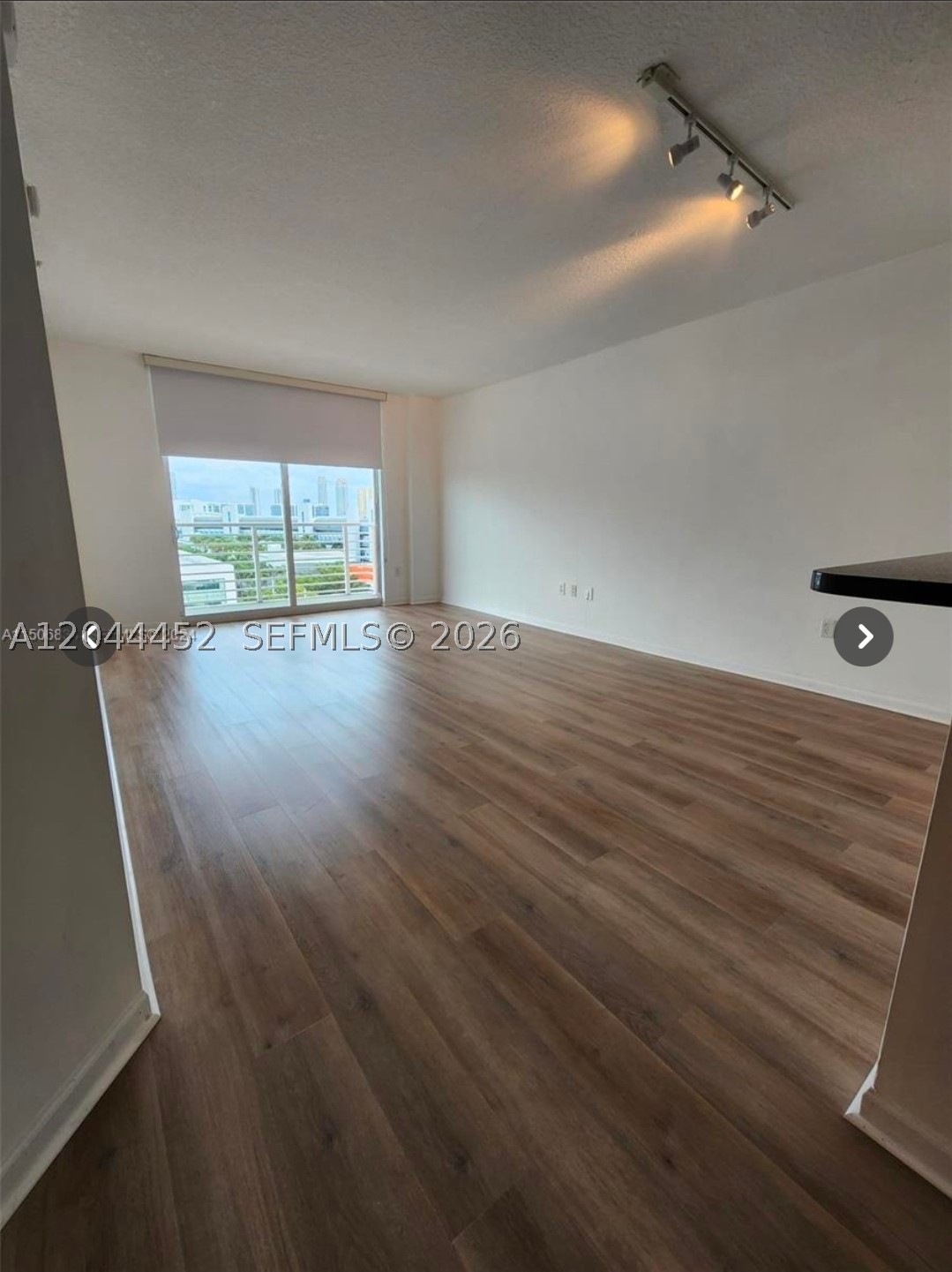 VENTURE AT AVENTURA EAST - Residential Lease