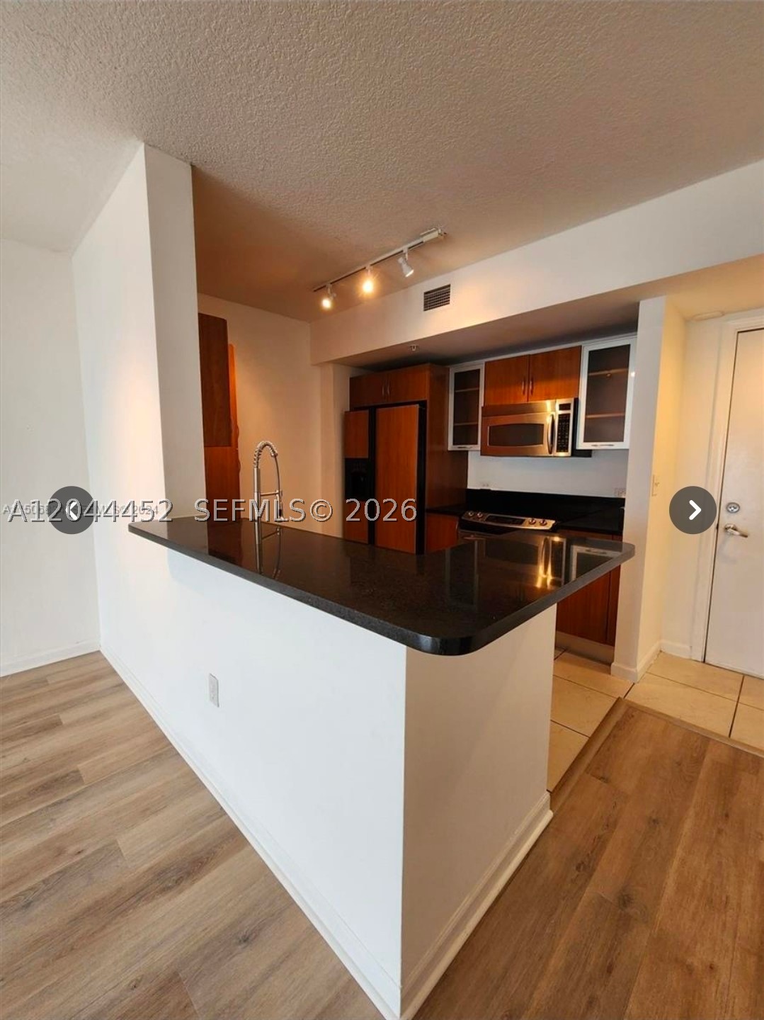 VENTURE AT AVENTURA EAST - Residential Lease