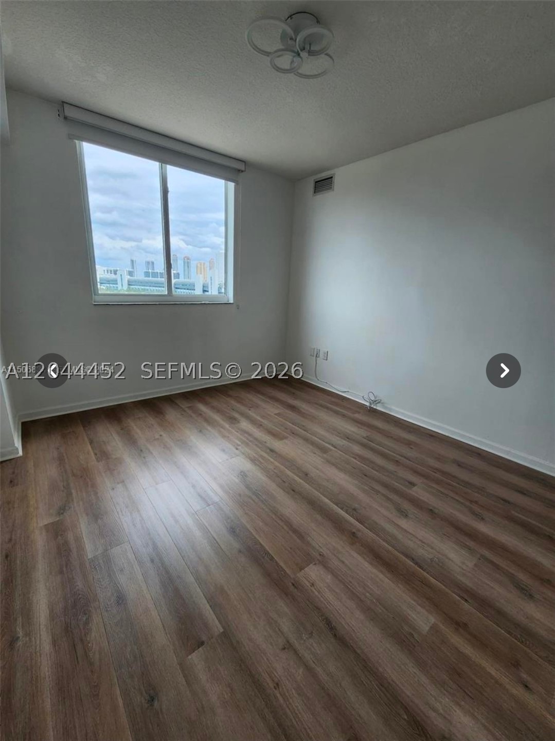 VENTURE AT AVENTURA EAST - Residential Lease