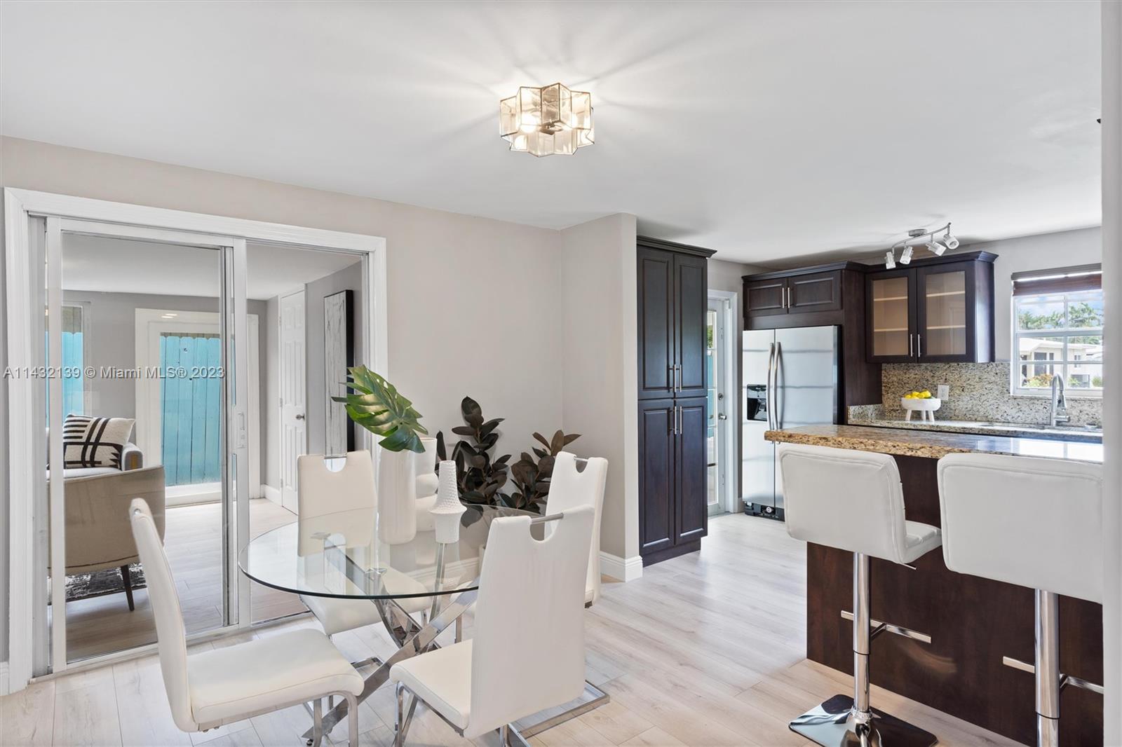 NORTH ANDREWS GARDENS FIR - Residential