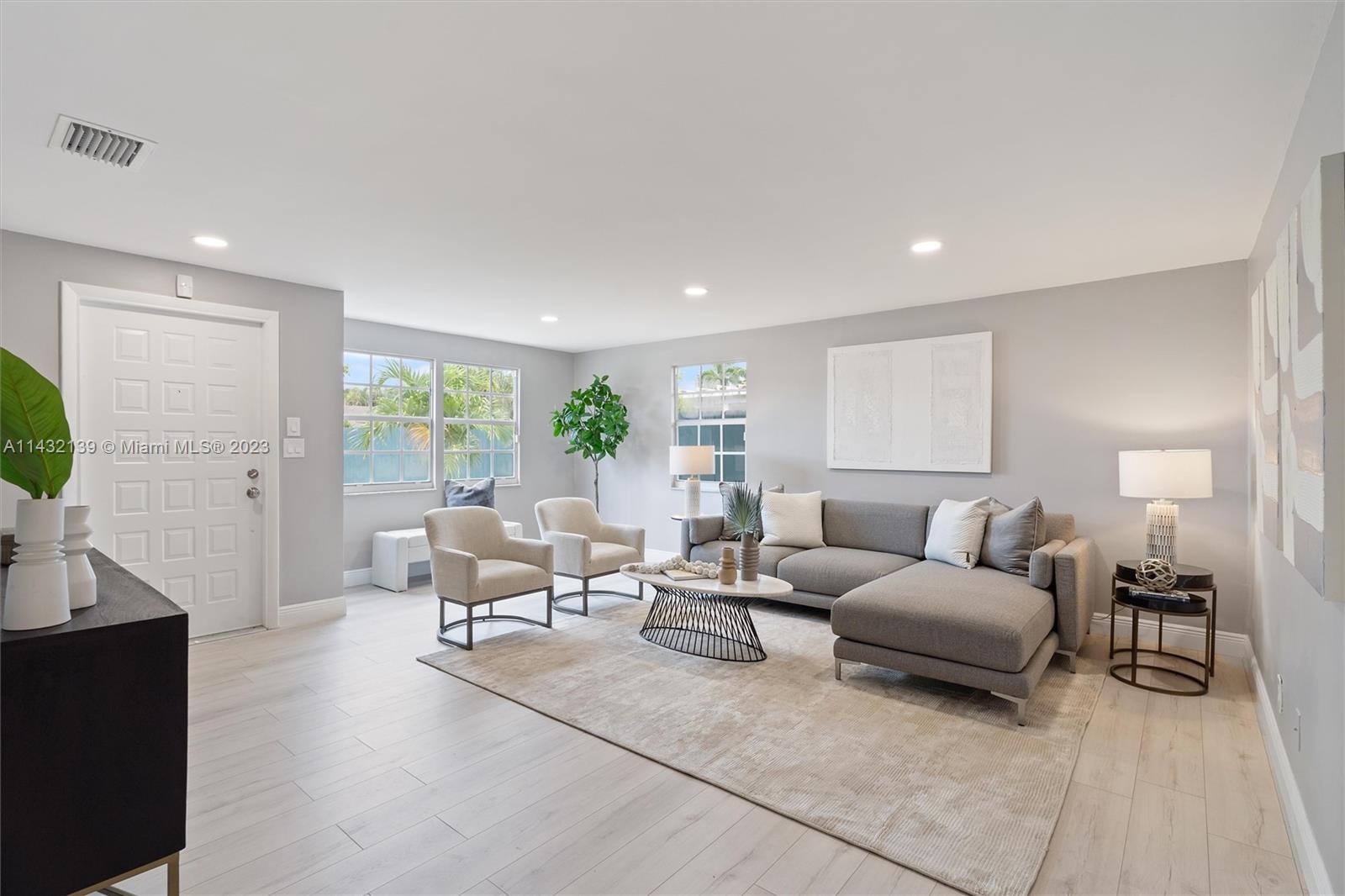 NORTH ANDREWS GARDENS FIR - Residential