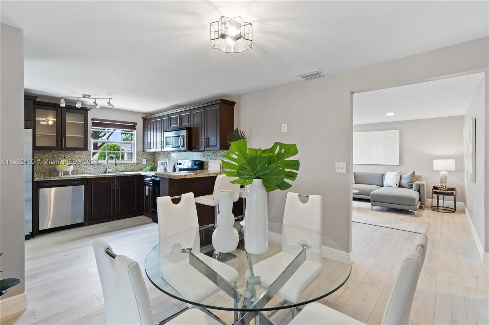 NORTH ANDREWS GARDENS FIR - Residential