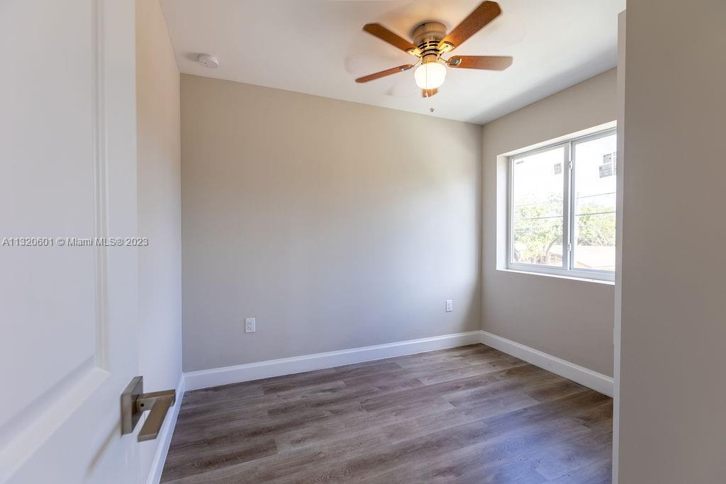 NORTH LAUDERDALE - Residential Income