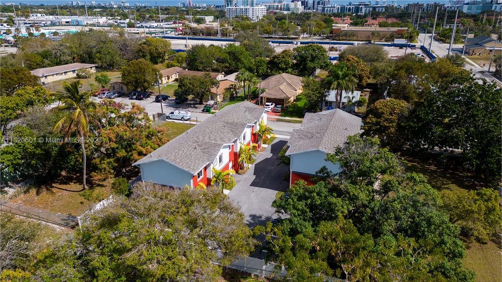 NORTH LAUDERDALE - Residential Income