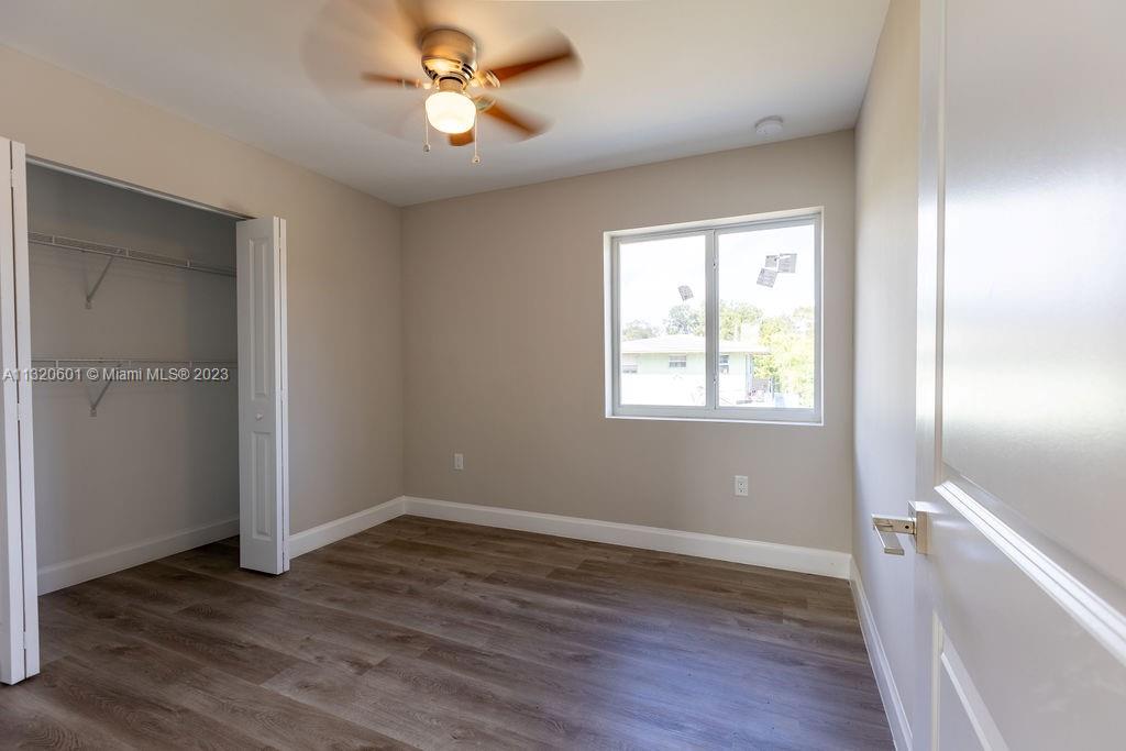 NORTH LAUDERDALE - Residential Income