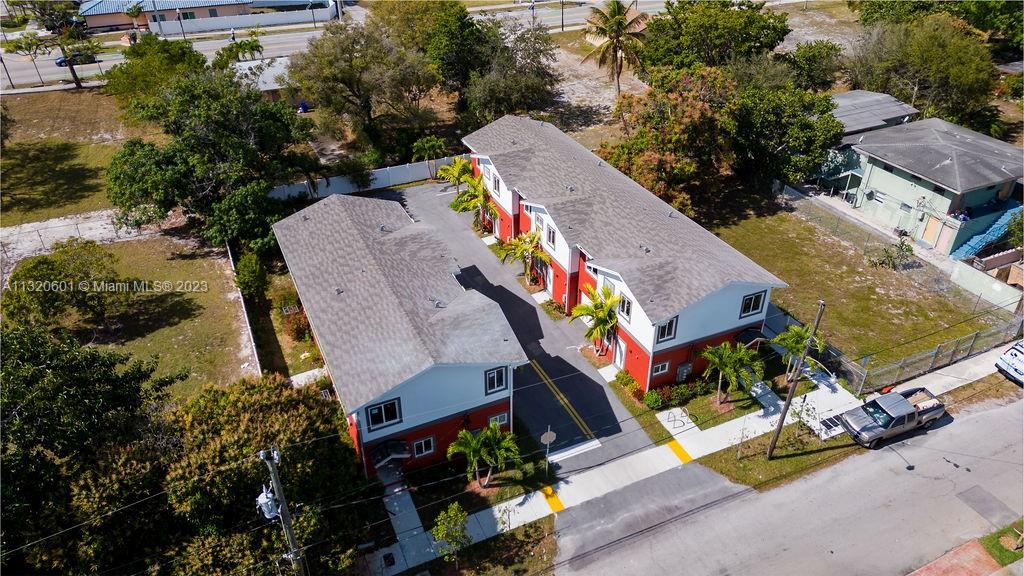 NORTH LAUDERDALE - Residential Income