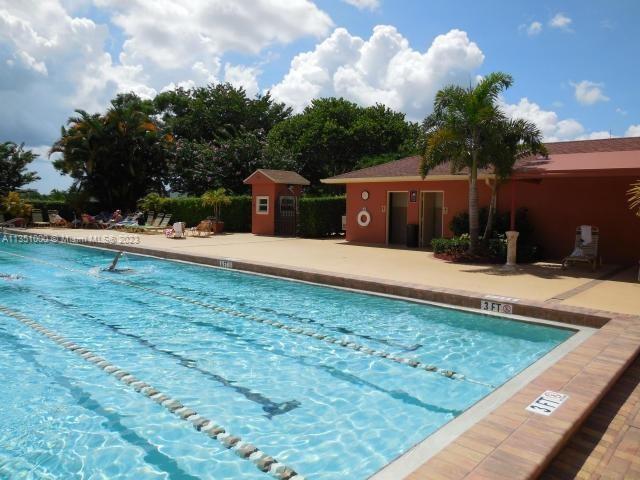 EASTHAMPTON CONDO - Residential Lease