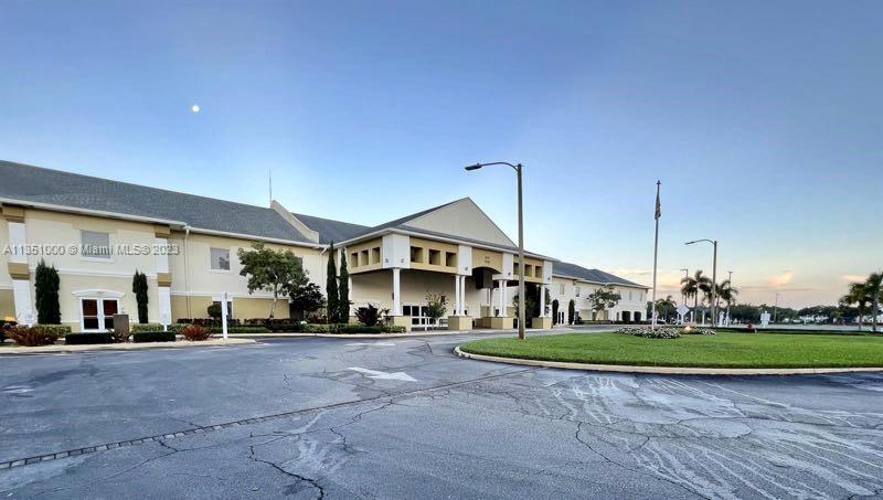 EASTHAMPTON CONDO - Residential Lease