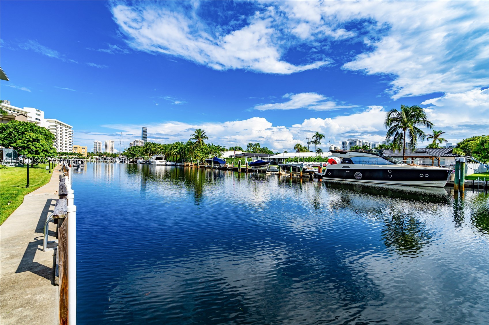 ISLE OF PARADISE CO-OP F - Residential