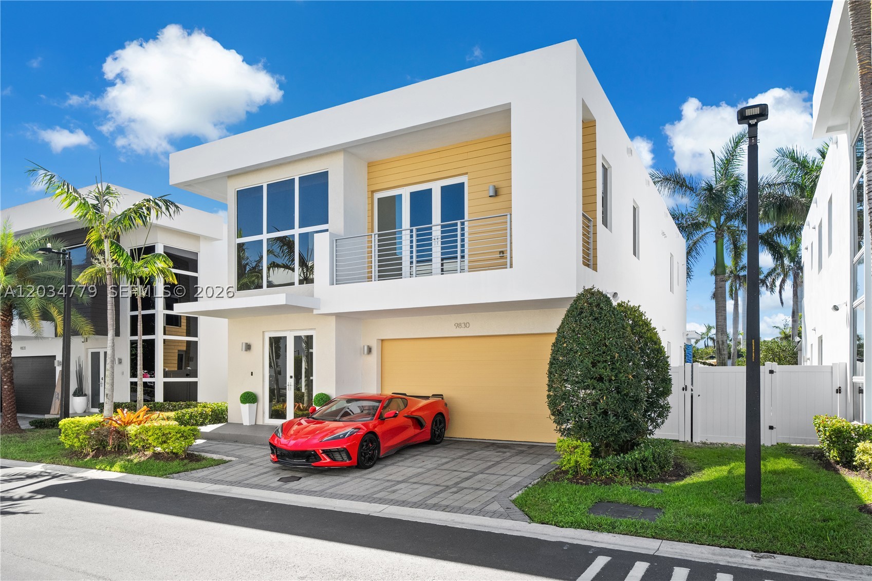 Magnificent Single Home in Modern 45 in Doral City. With 4 Bedrooms and 4 bathrooms, Nice Patio , Spacious, Porcelain Floors, Modern kitchen. Gated community with 24/7 security. high-end upgrades inside and outside, parking for 4 cars. Residents enjoy access to clubhouse, fitness center, kids room, pool and Conveniently located near top-rated schools, fine dining, shopping and major highways.