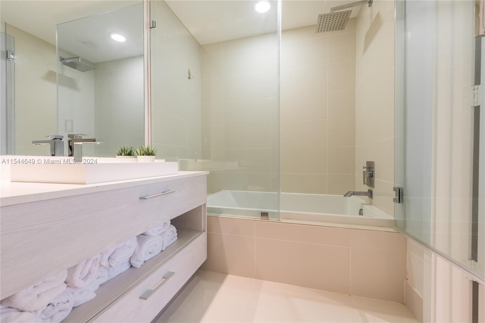 BRICKELL HEIGHTS WEST CON - Residential Lease