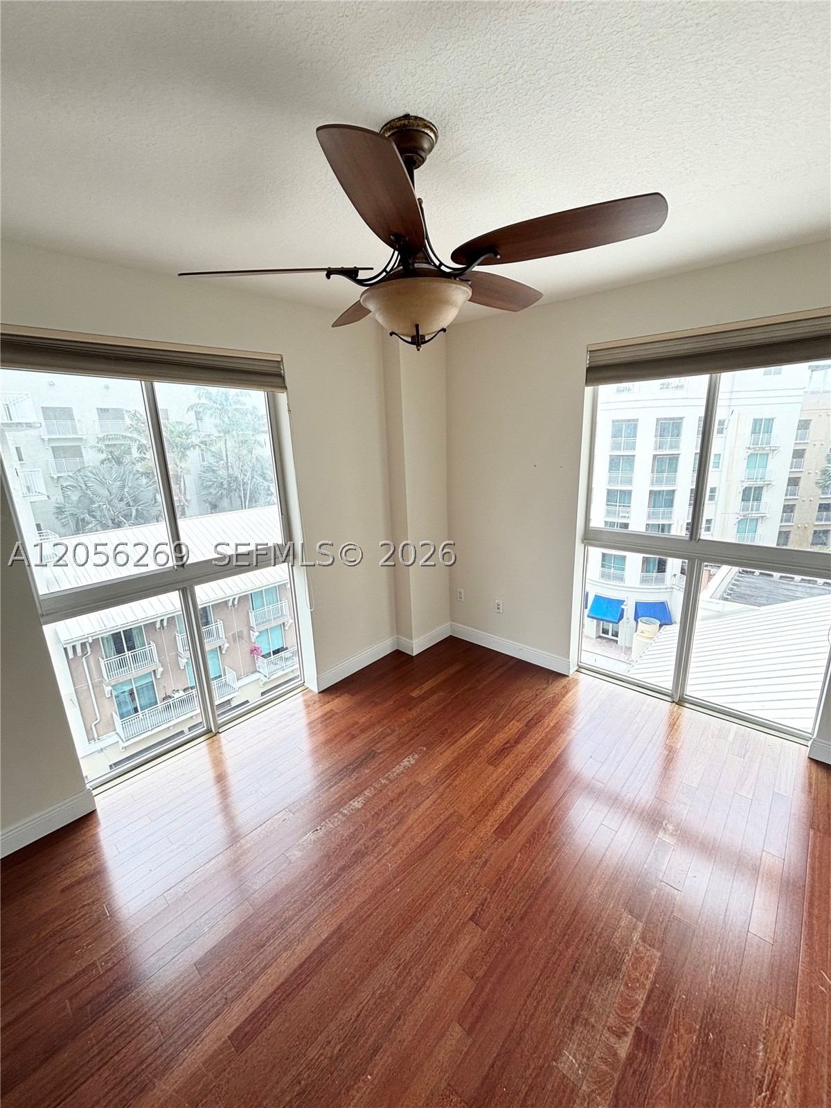 DOWNTOWN DADELAND CONDO N - Residential