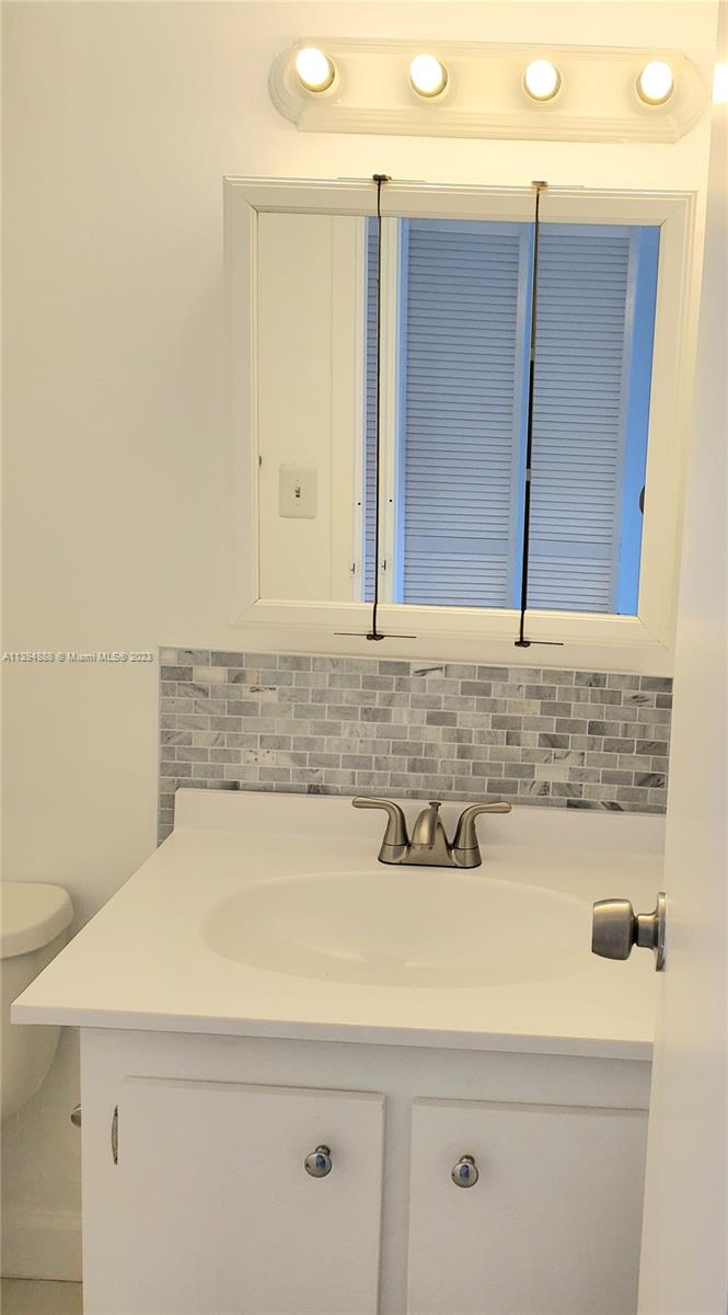 PLAZA OF AMERICAS CONDO P - Residential Lease