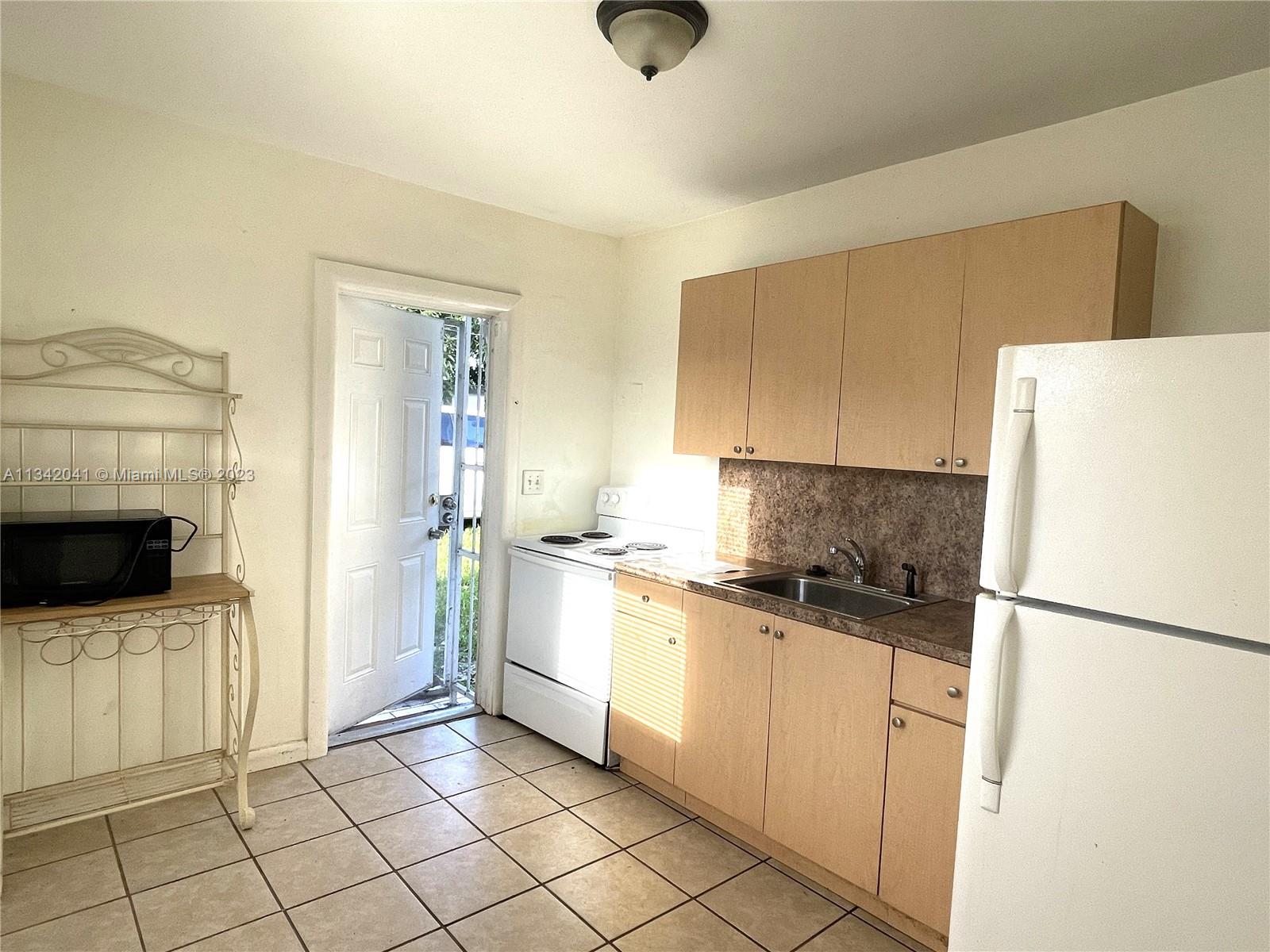 BUNCHE PARK - Residential