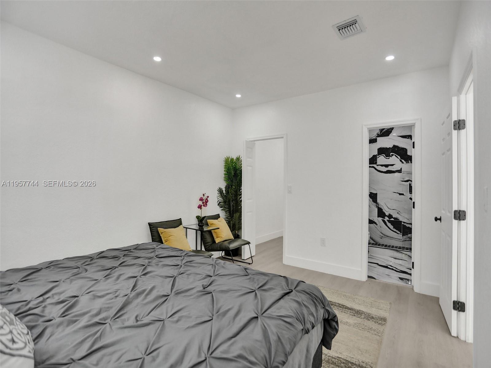 IRONS MANOR 1ST ADDN - Residential