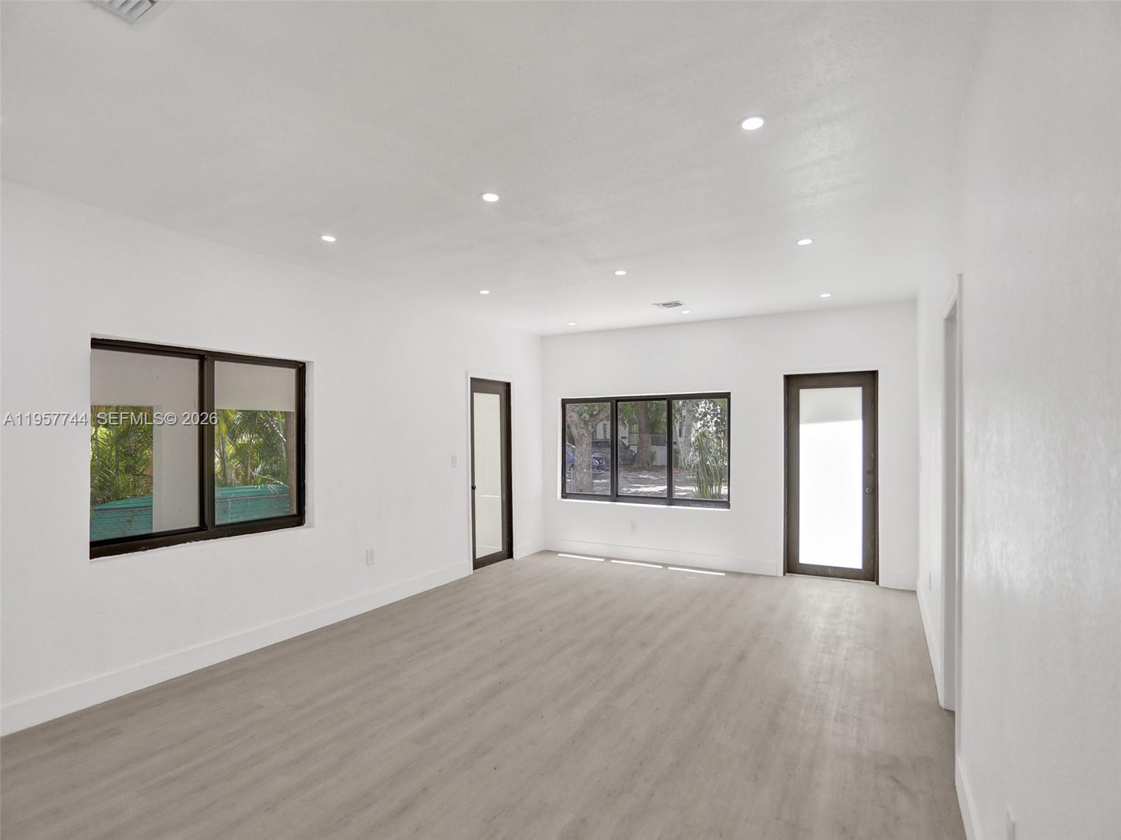 IRONS MANOR 1ST ADDN - Residential