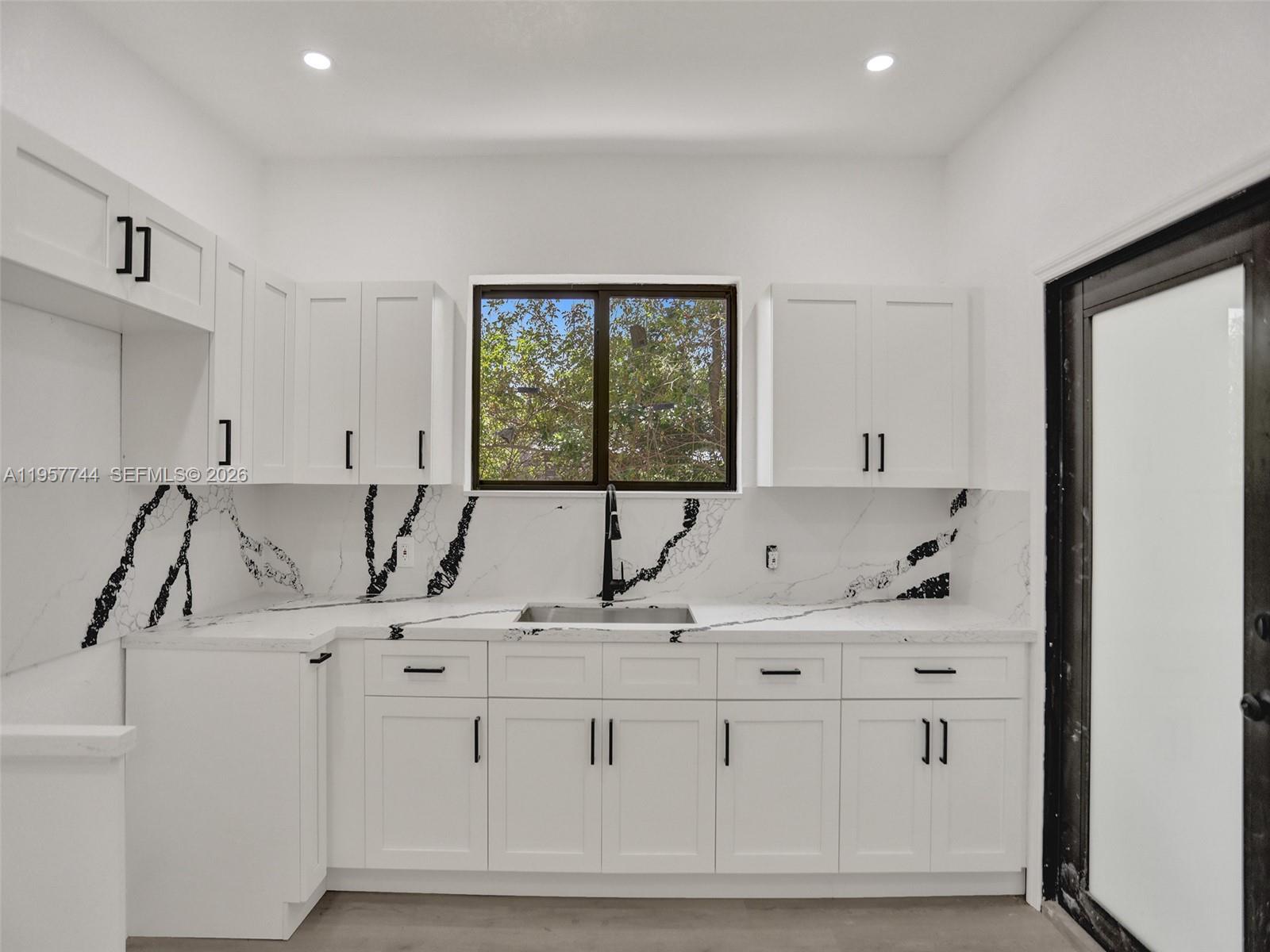 IRONS MANOR 1ST ADDN - Residential