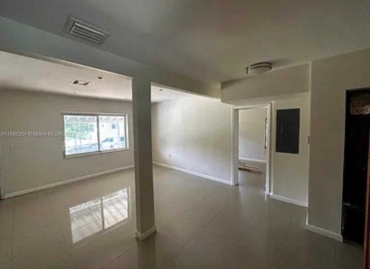 FLAMINGO VILLAGE - Residential Lease