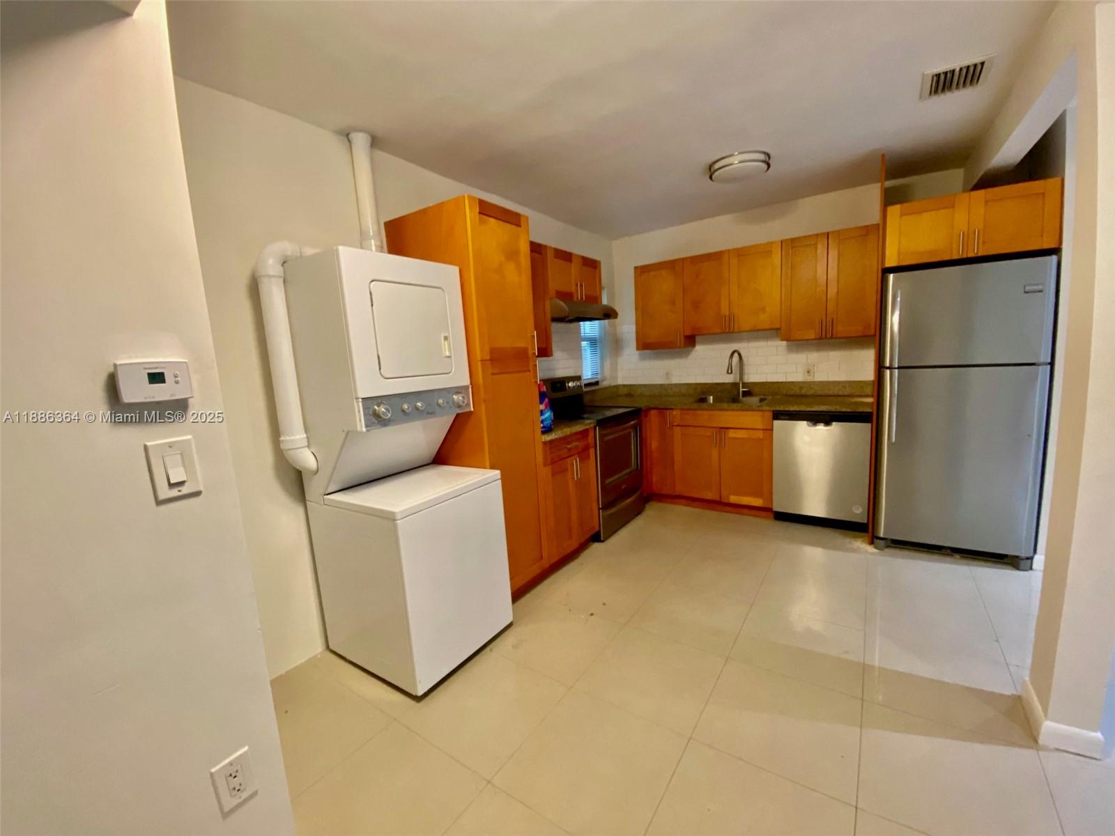 FLAMINGO VILLAGE - Residential Lease