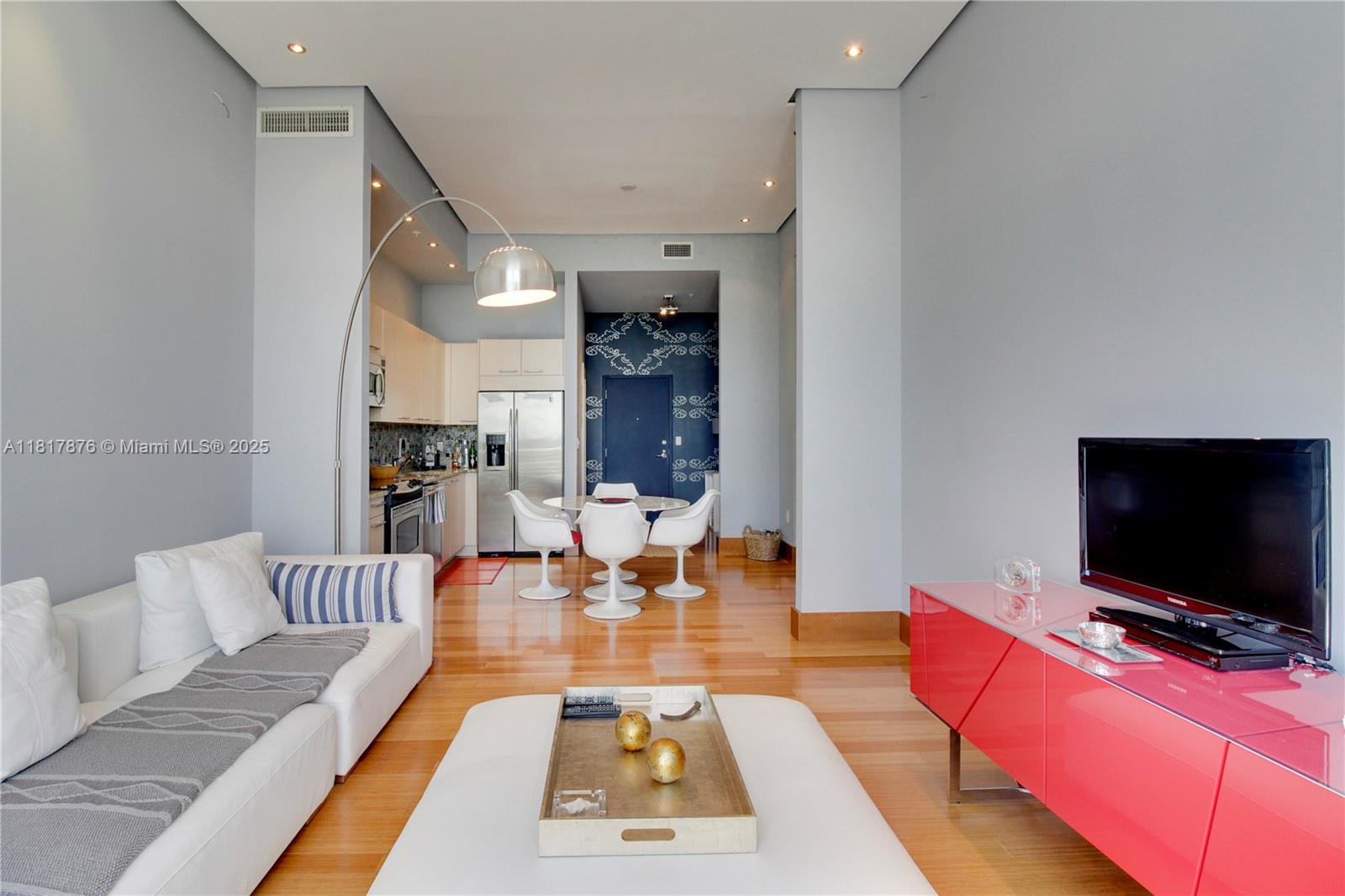 THE MERIDIAN CONDO - Residential