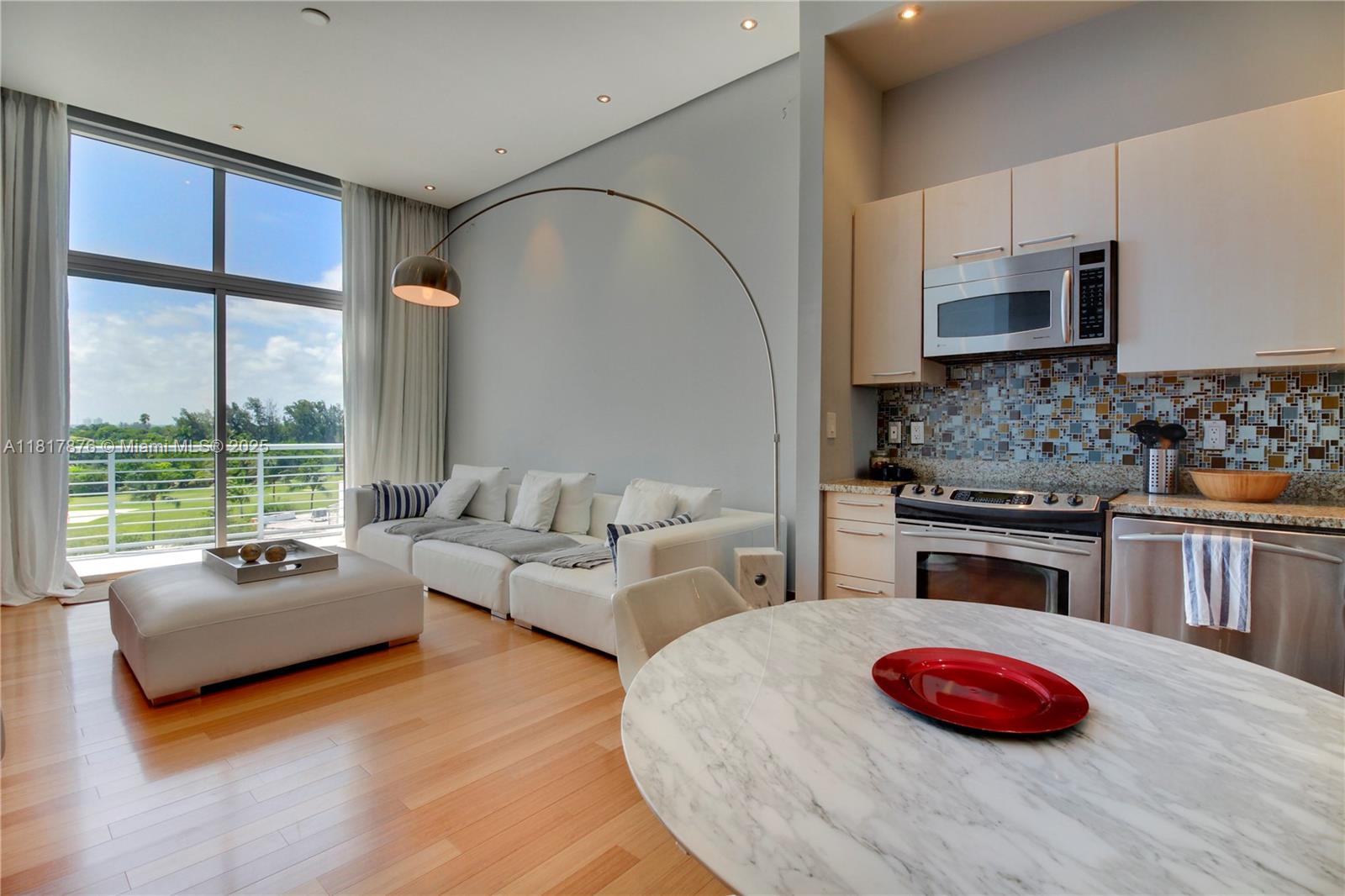 THE MERIDIAN CONDO - Residential