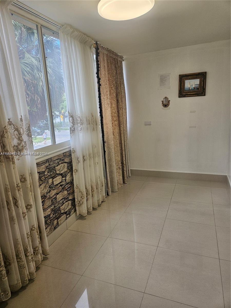 MEADOWBROOK TOWERS CONDO - Residential Lease