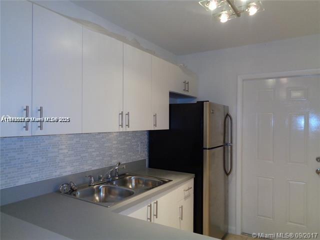 OLA CONDO - Residential