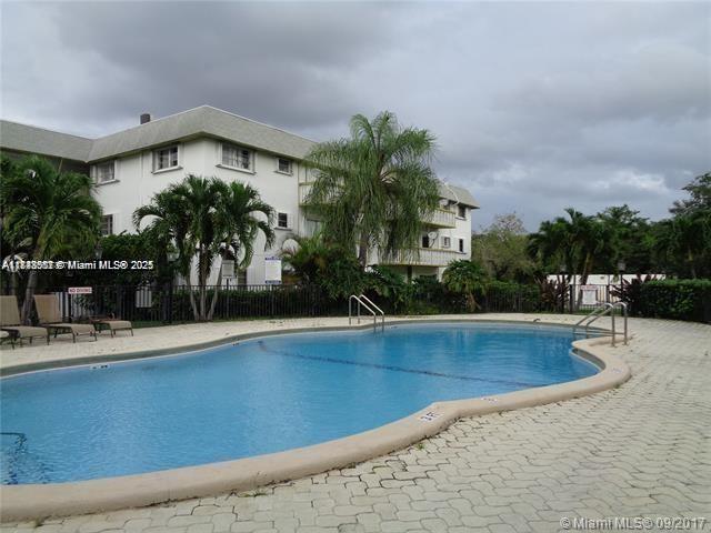 OLA CONDO - Residential