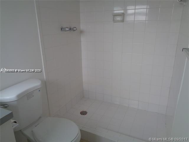 OLA CONDO - Residential