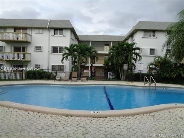 OLA CONDO - Residential