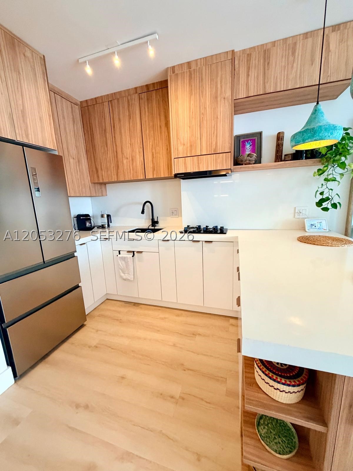 DAVID WILLIAM HOTEL CONDO - Residential