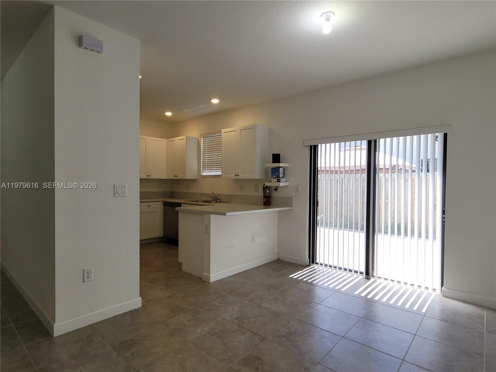 COCO PALM VILLAS - Residential
