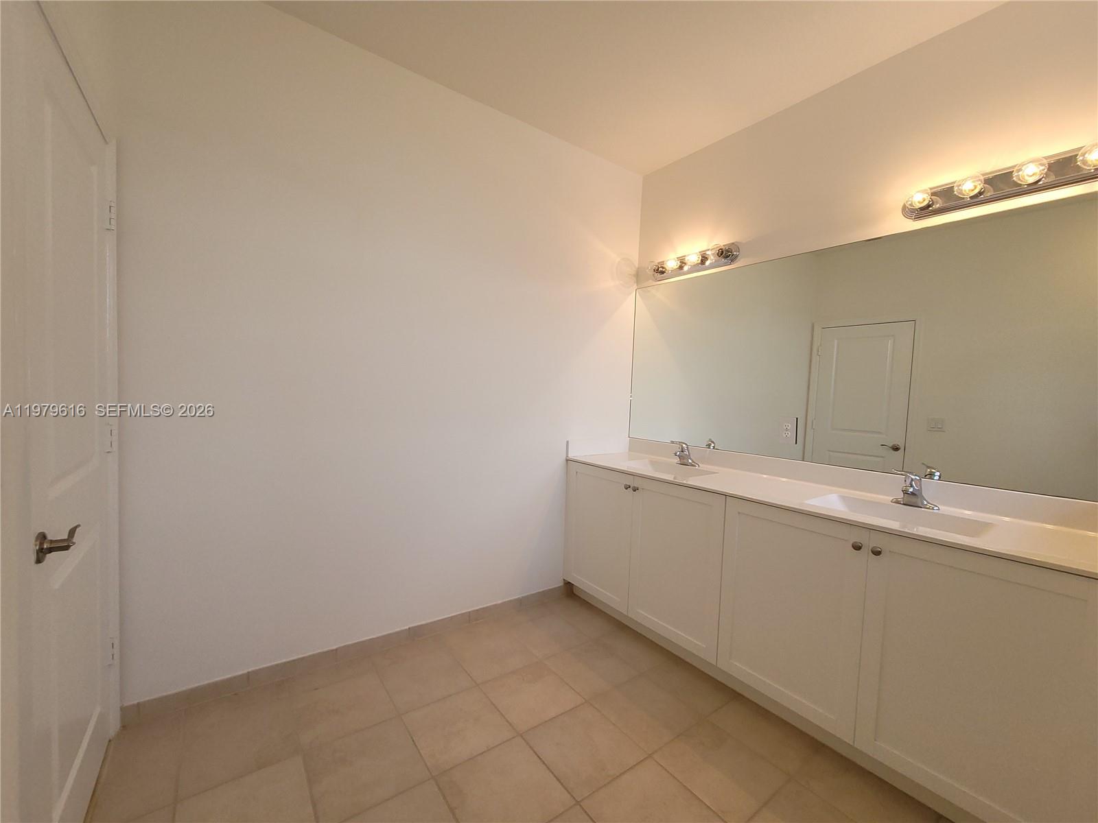 COCO PALM VILLAS - Residential